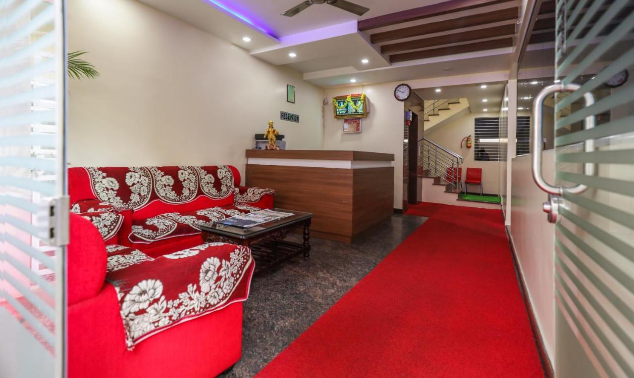 Hotel Treebo Trip Kapil Royalista Ludhiana Exterior foto